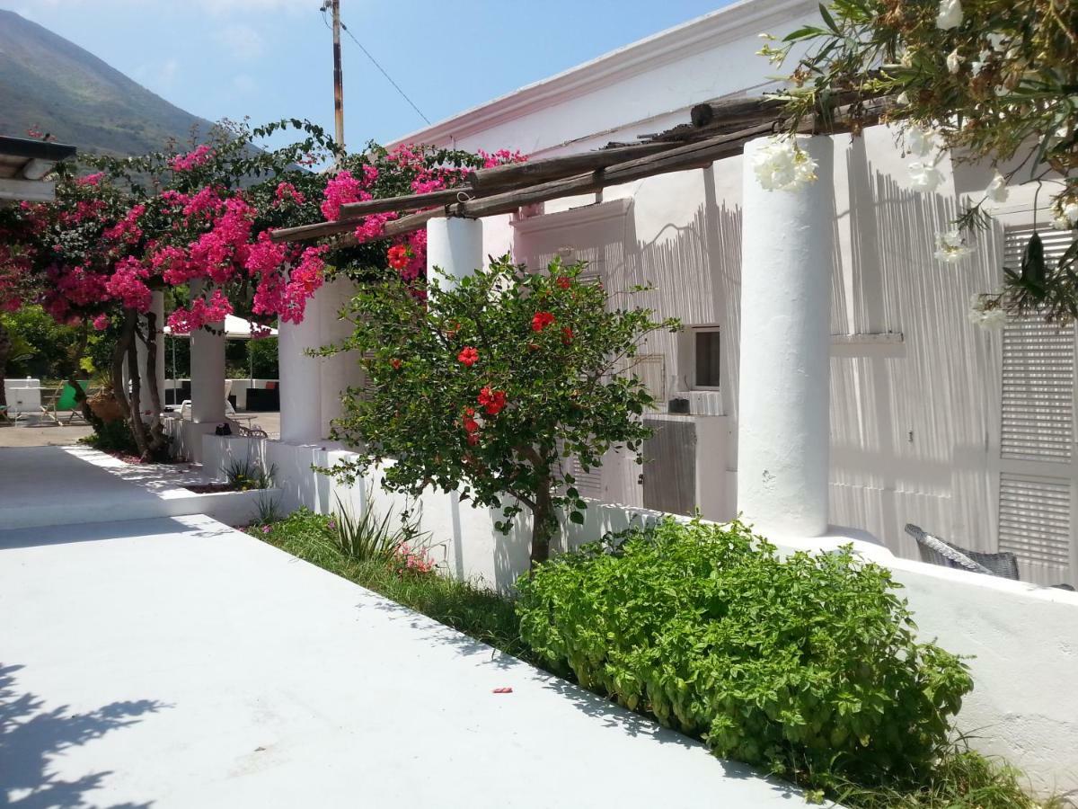 לינה וארוחת בוקר סטרומבולי Casa Carlotta מראה חיצוני תמונה