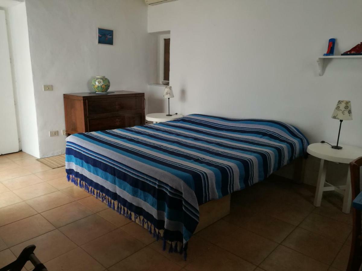 לינה וארוחת בוקר סטרומבולי Casa Carlotta מראה חיצוני תמונה
