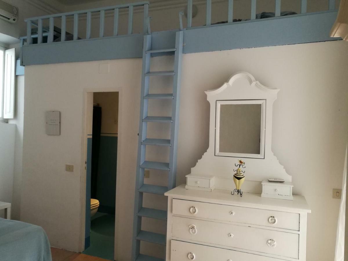 לינה וארוחת בוקר סטרומבולי Casa Carlotta מראה חיצוני תמונה